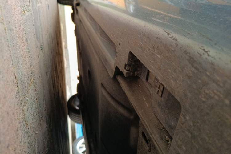 Used Volvo V40 2013 2.0T Zhiyi Edition Chassis Front Right