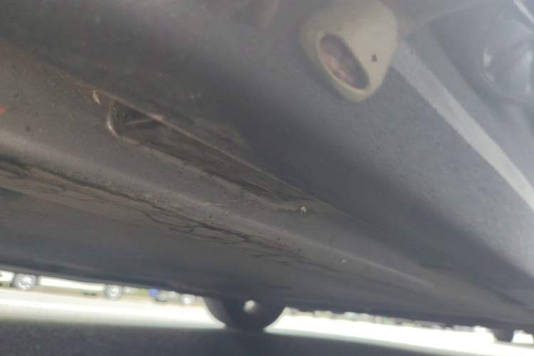 Used Volvo V40 2013 2.0T Zhiya Edition Chassis Front Right
