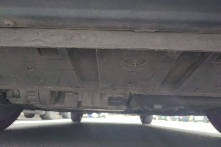 Used Volvo V40 2013 2.0T Zhiya Edition Chassis Front