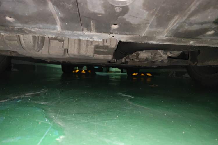 Used Volvo V40 2013 2.0T ZhiShang Version Chassis Front