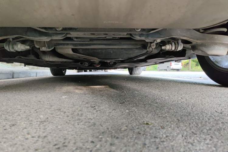 Used Volvo V40 2013 2.0T Zhiya Edition Chassis Rear