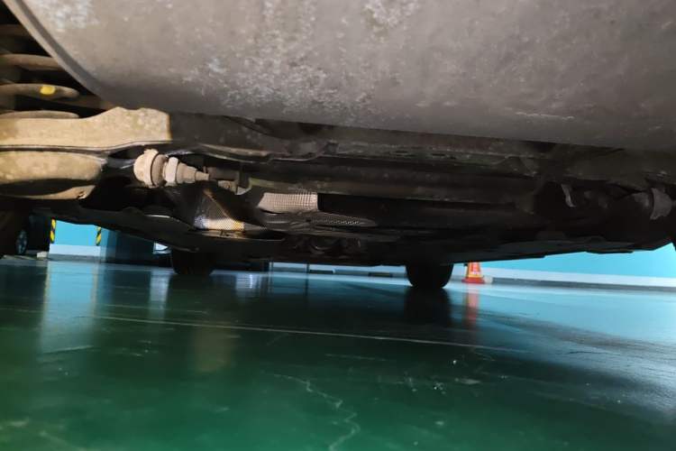 Used Volvo V40 2013 2.0T Zhiya Edition Chassis Rear