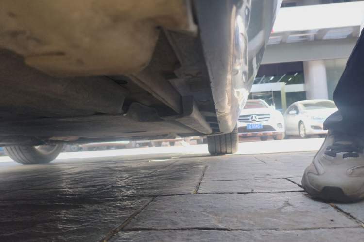 Used Volvo V40 2013 2.0T Zhiya Edition Chassis Rear Right