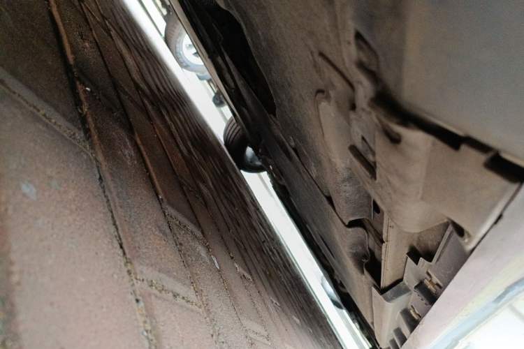 Used Volvo V40 2013 2.0T Zhiyi Edition Chassis Rear Right