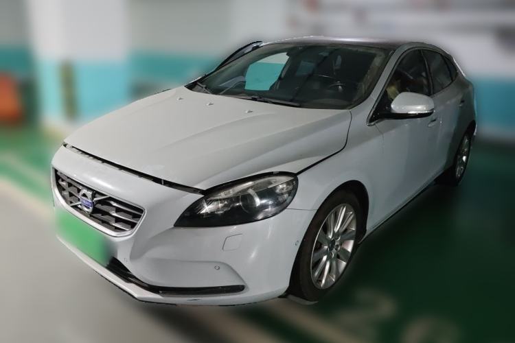 Used Volvo V40 2013 2.0T Zhiya Edition Guazi used car, China used car export, Used car for sale, Used  cars, Cheapest cars for sale