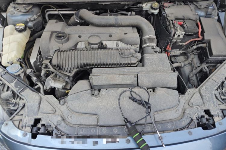 Used Volvo V40 2013 2.0T Zhiya Edition Engine Bay