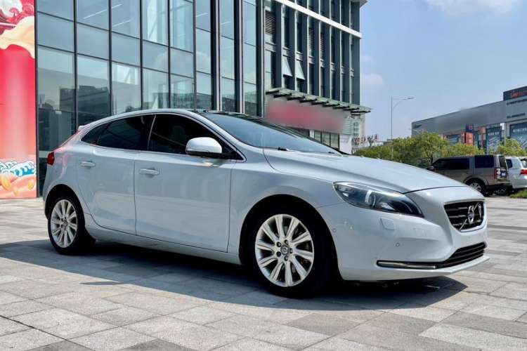 Used Volvo V40 2013 2.0T Zhiya Edition Exterior 4