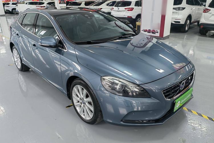 Used Volvo V40 2013 2.0T Zhiya Edition Exterior 4