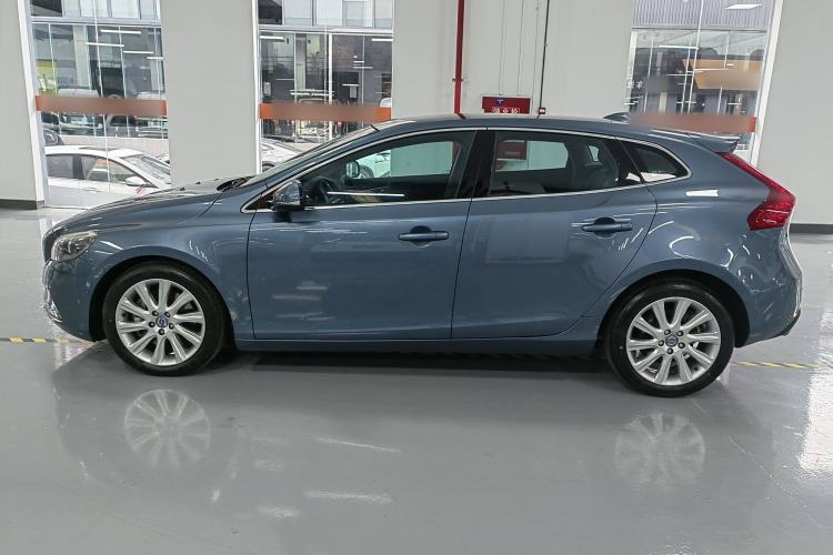 Used Volvo V40 2013 2.0T Zhiya Edition Exterior 5