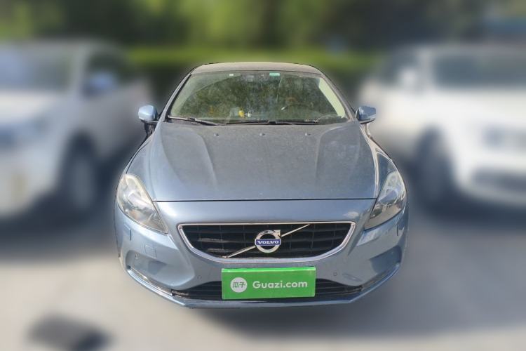 Used Volvo V40 2013 2.0T Zhiya Edition Front