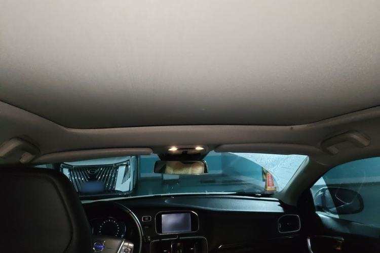Used Volvo V40 2013 2.0T Zhiya Edition Headliner