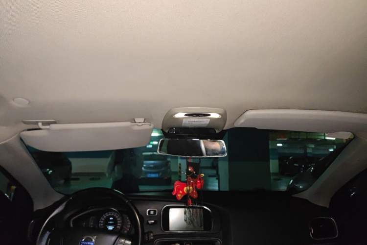 Used Volvo V40 2013 2.0T ZhiShang Version Headliner