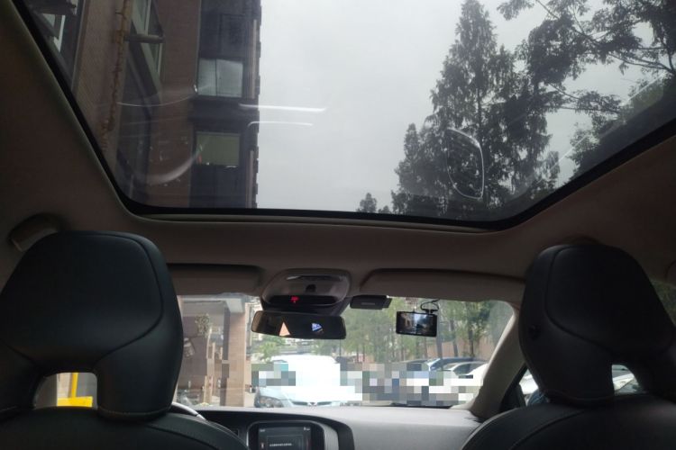 Used Volvo V40 2013 2.0T Zhiya Edition Headliner
