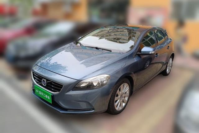 Used Volvo V40 2013 2.0T Zhiyi Edition