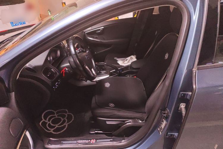 Used Volvo V40 2013 2.0T Zhiyi Edition Left Front Seat
