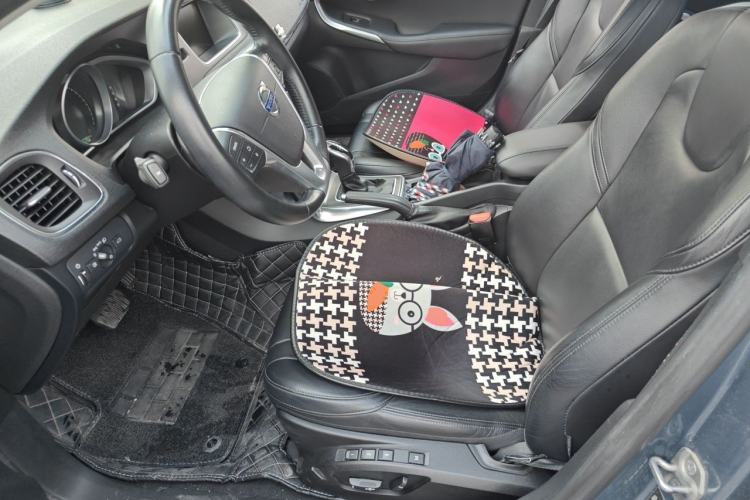 Used Volvo V40 2013 2.0T Zhiya Edition Left Front Seat