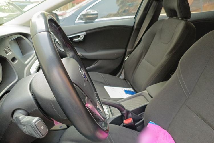 Used Volvo V40 2013 2.0T Zhiyi Edition Left Front Seat