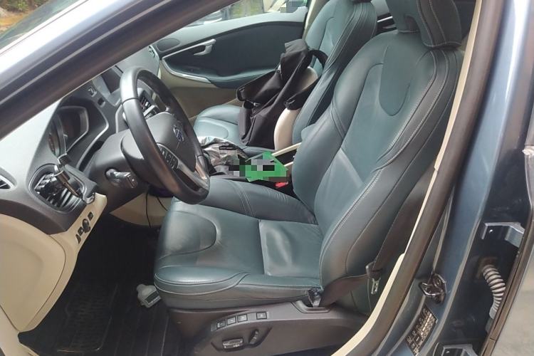 Used Volvo V40 2013 2.0T Zhiya Edition Left Front Seat