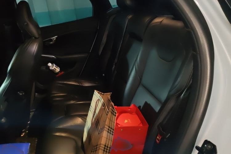 Used Volvo V40 2013 2.0T Zhiya Edition Left Rear Seat