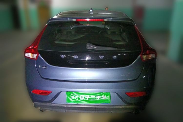 Used Volvo V40 2013 2.0T Zhiya Edition Rear