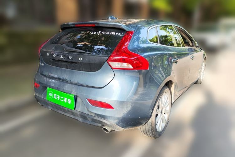 Used Volvo V40 2013 2.0T Zhiya Edition Rear Right 45 Deg