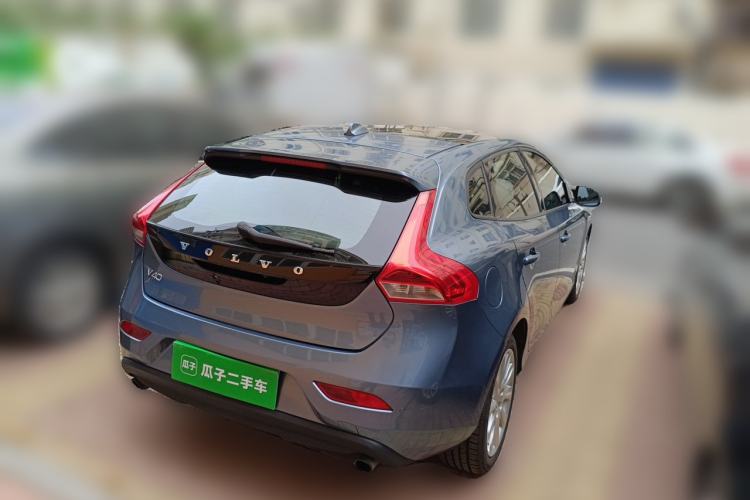 Used Volvo V40 2013 2.0T Zhiyi Edition Rear Right 45 Deg