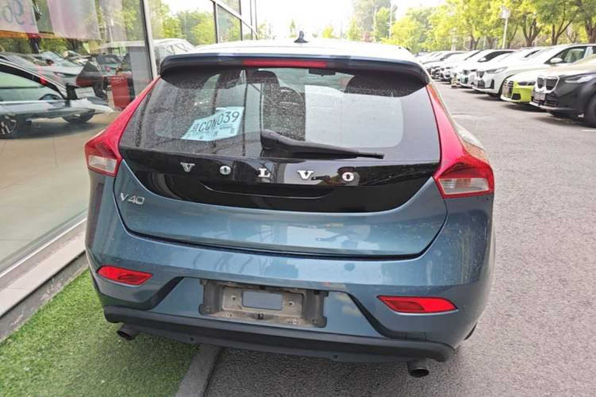 Used Volvo V40 2013 2.0T Zhiya Edition Rear