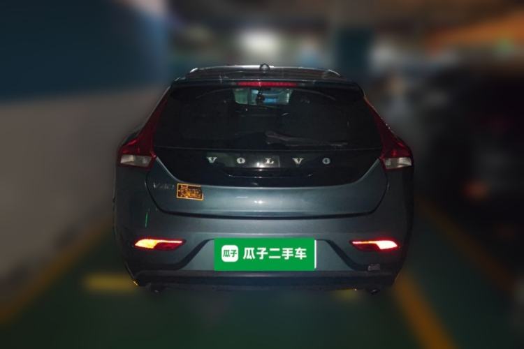 Used Volvo V40 2013 2.0T ZhiShang Version Rear
