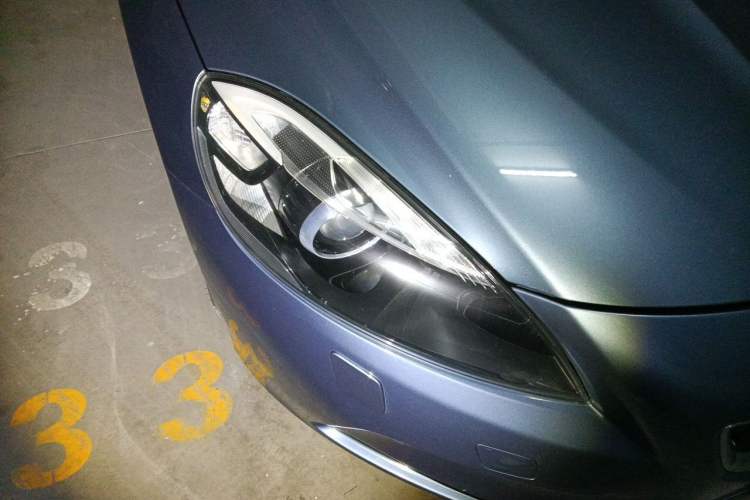 Used Volvo V40 2013 2.0T Zhiya Edition Right Front Headlight