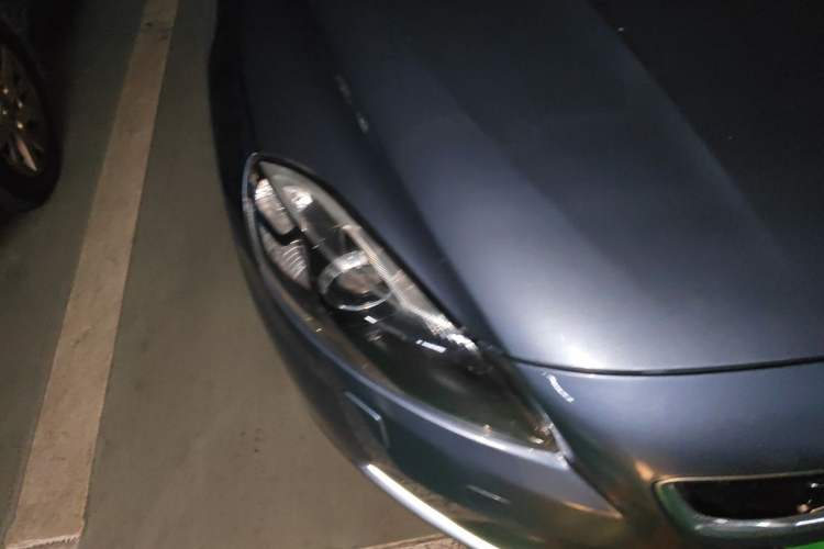Used Volvo V40 2013 2.0T Zhiya Edition Right Front Headlight