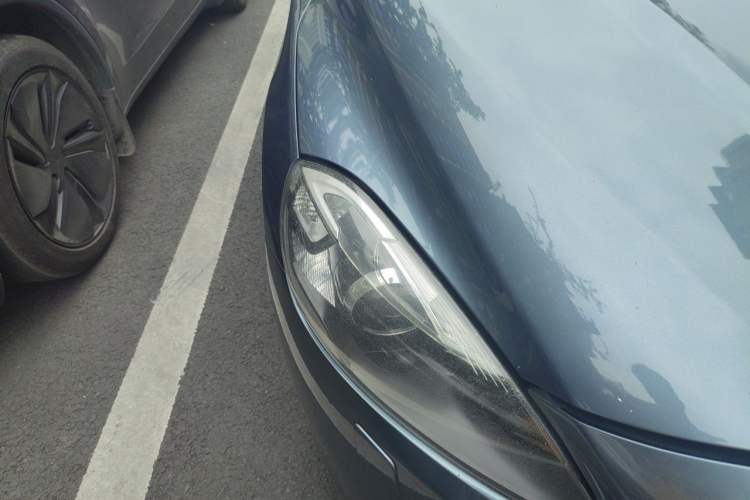 Used Volvo V40 2013 2.0T Zhiya Edition Right Front Headlight