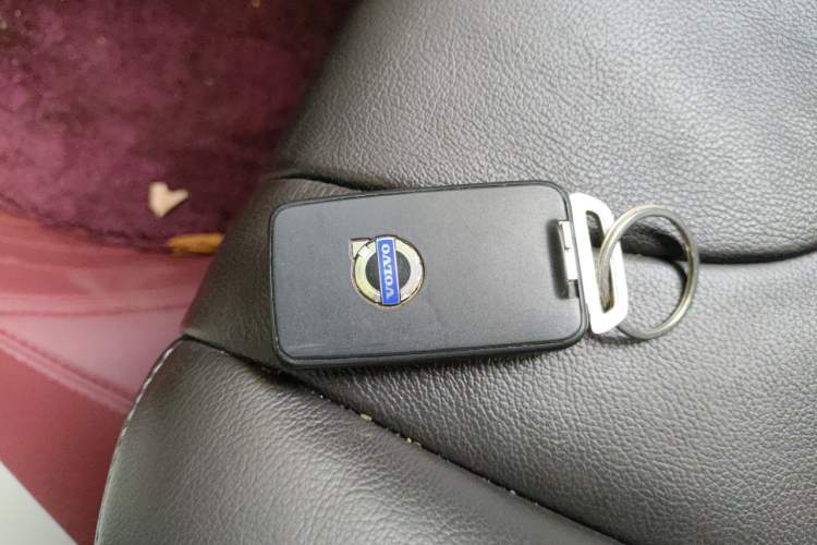 Used Volvo V40 2013 2.0T Zhiya Edition Vehicle Key