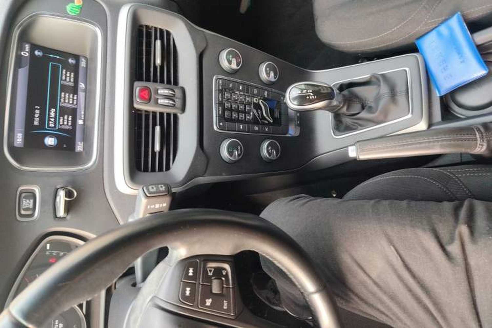 Used Volvo V40 2013 2.0T ZhiShang Version Audio And AC Panel