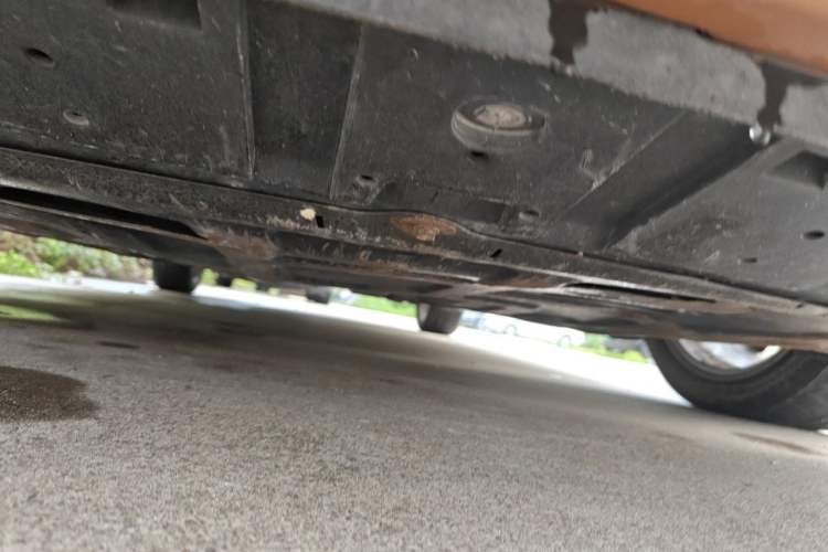 Used Volvo V40 2013 2.0T Zhiya Edition Chassis Front