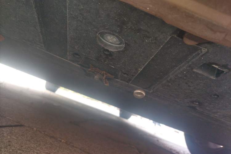 Used Volvo V40 2013 2.0T Zhiya Edition Chassis Front