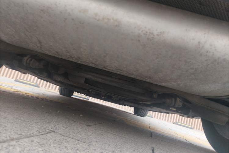 Used Volvo V40 2013 2.0T Zhiya Edition Chassis Rear
