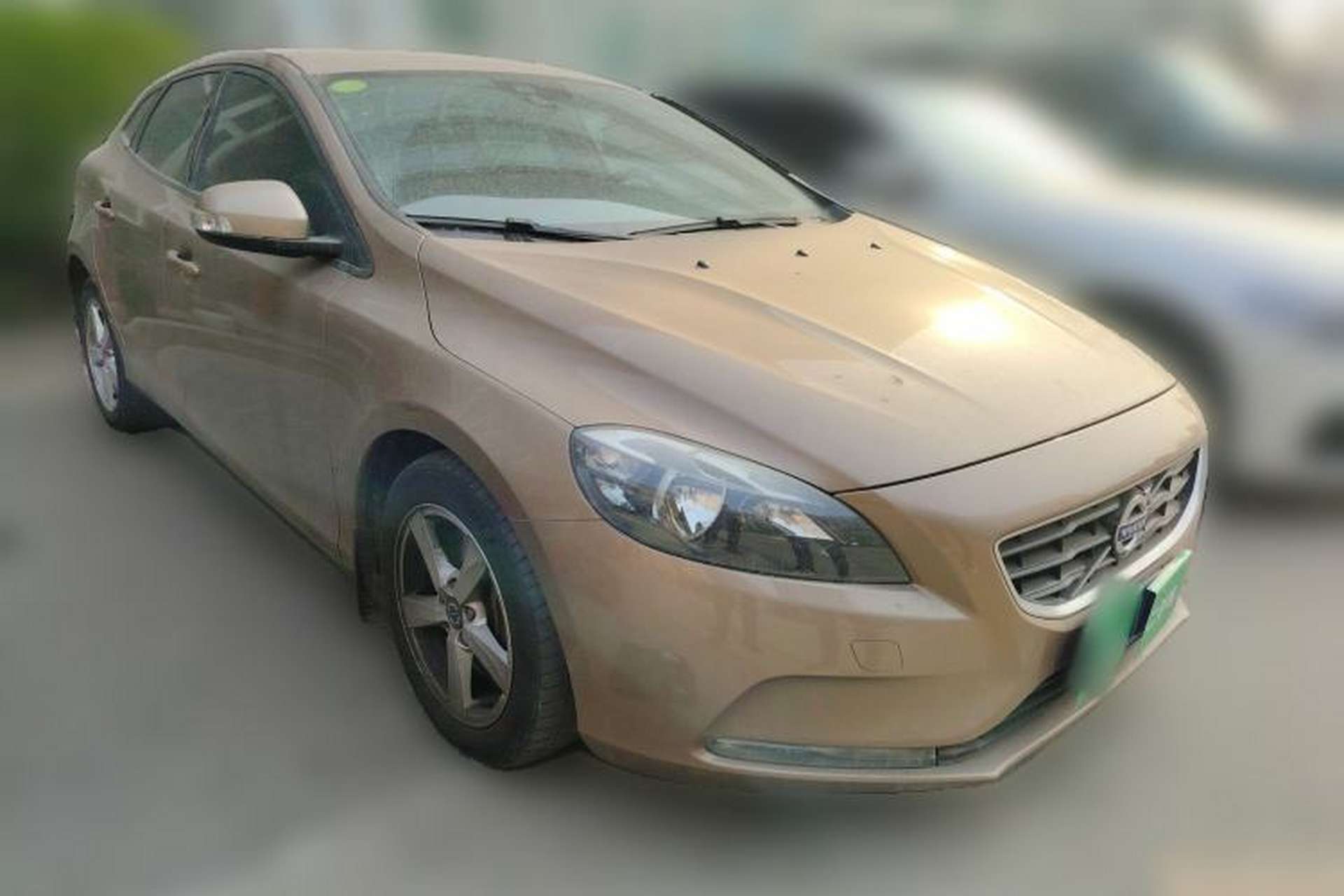 Used Volvo V40 2013 2.0T ZhiShang Version Front Right 45 Deg