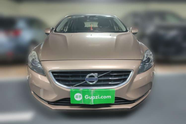 Used Volvo V40 2013 2.0T Zhiya Edition Front
