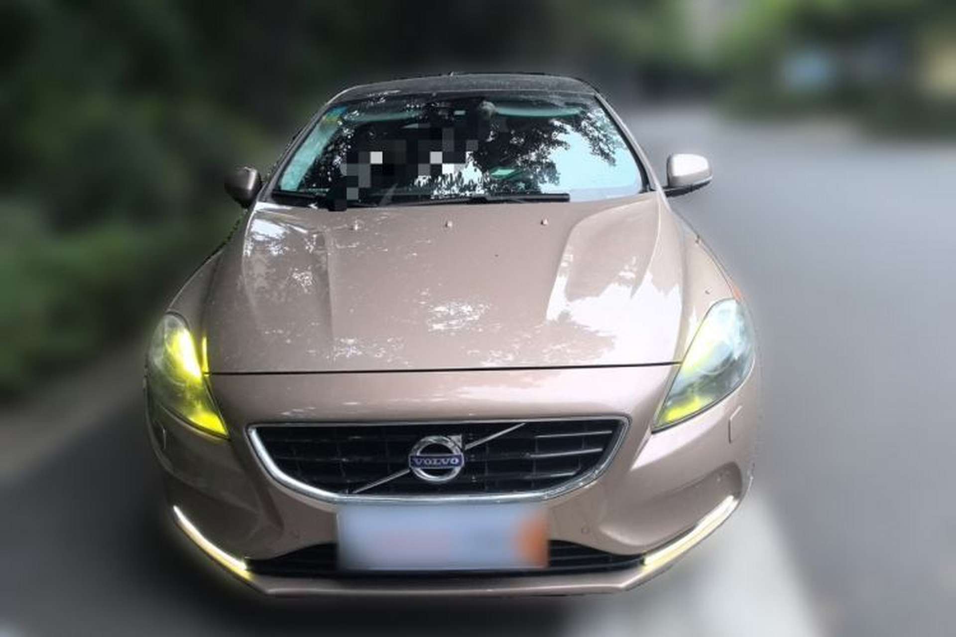 Used Volvo V40 2013 2.0T Zhiya Edition Front