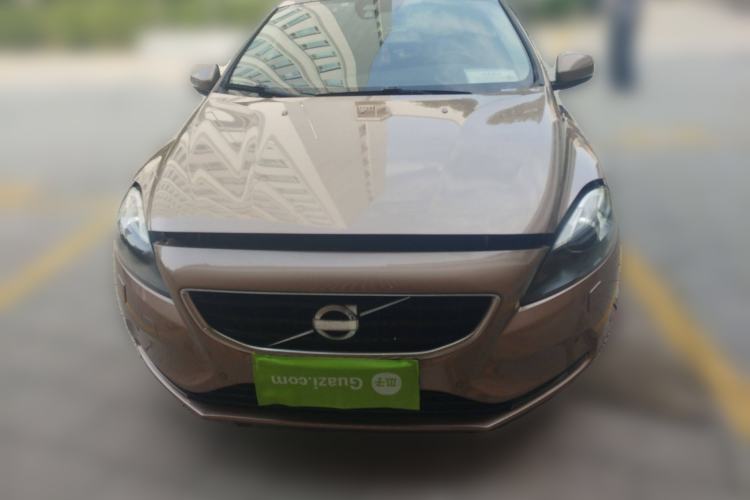 Used Volvo V40 2013 2.0T Zhiya Edition Front