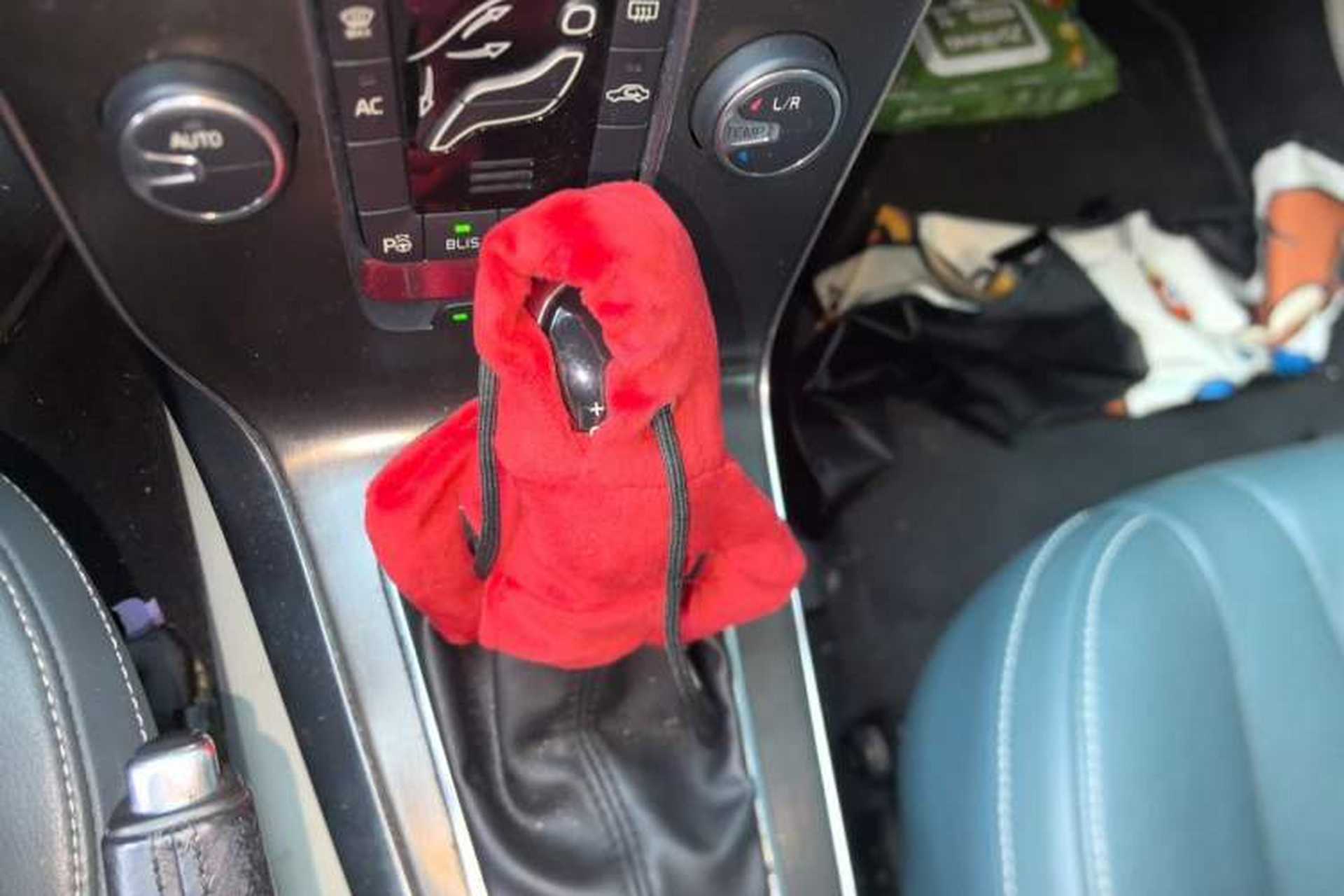 Used Volvo V40 2013 2.0T Zhiya Edition Gear Lever