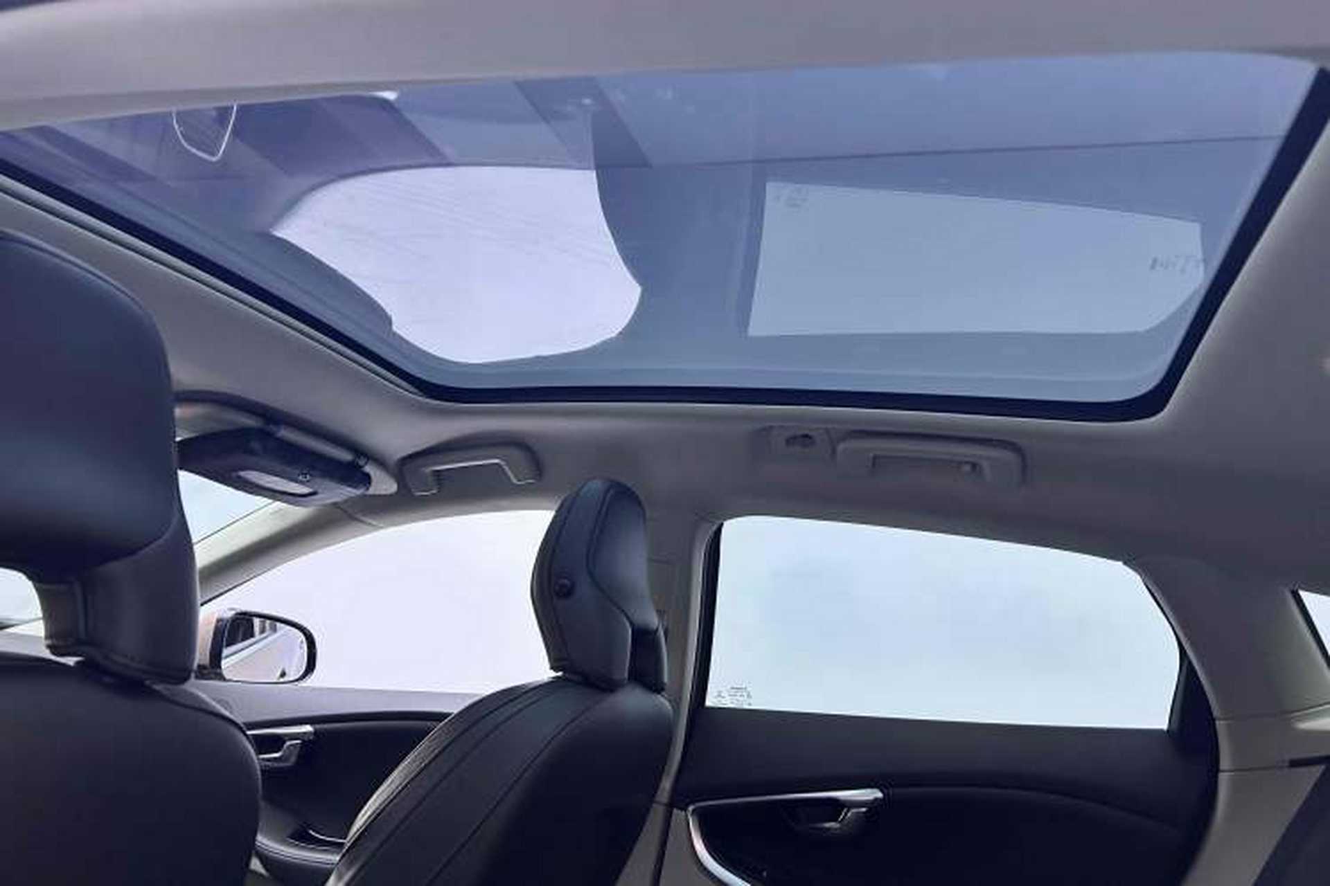 Used Volvo V40 2013 2.0T Zhiya Edition Interior 13