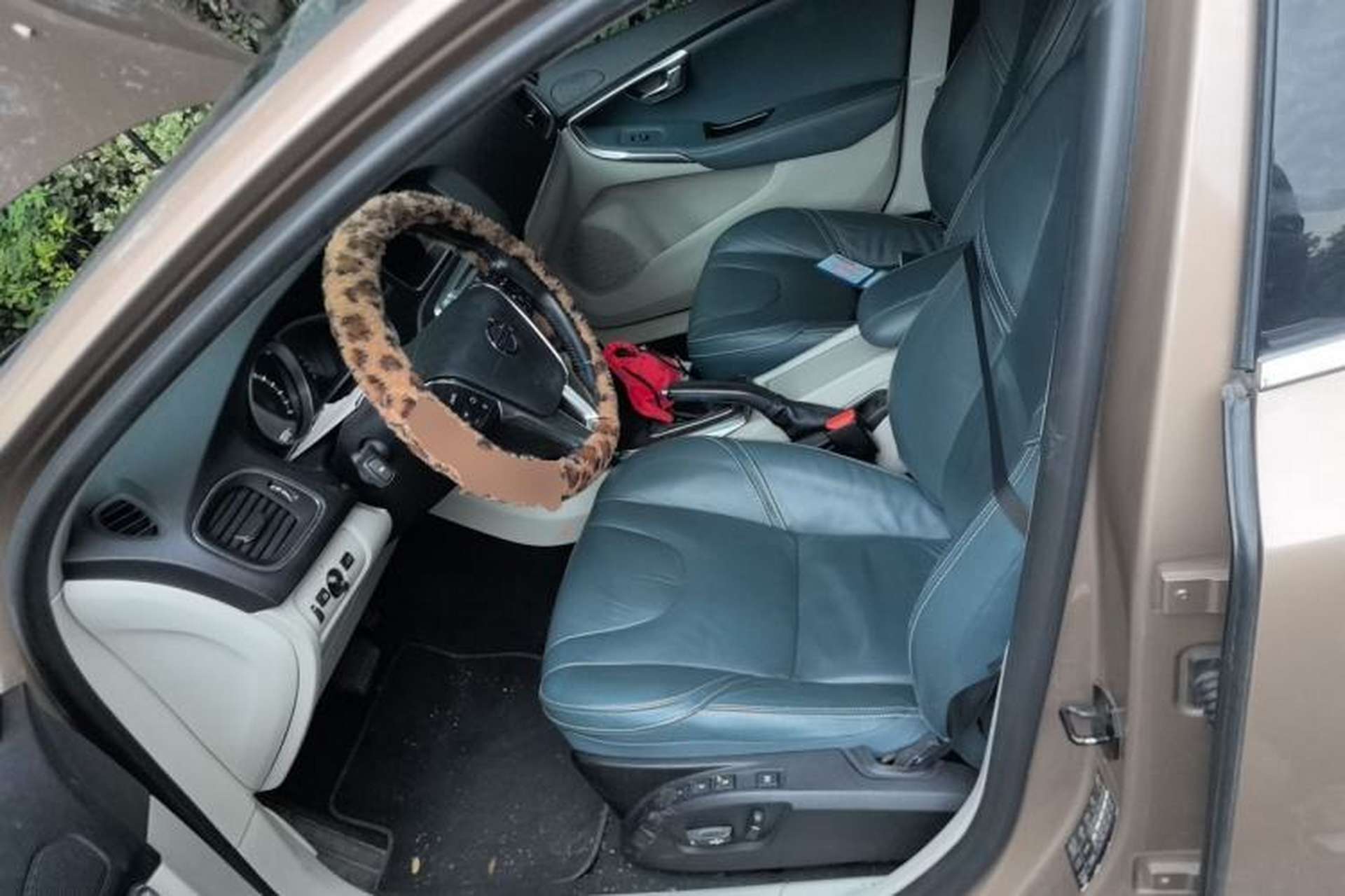 Used Volvo V40 2013 2.0T Zhiya Edition Left Front Seat