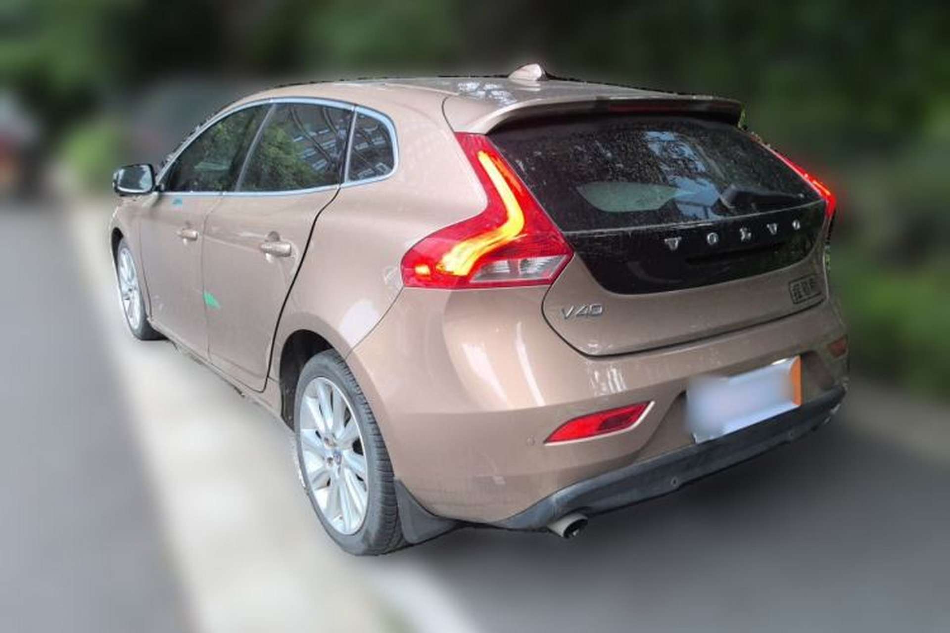 Used Volvo V40 2013 2.0T Zhiya Edition Rear Left 45 Deg