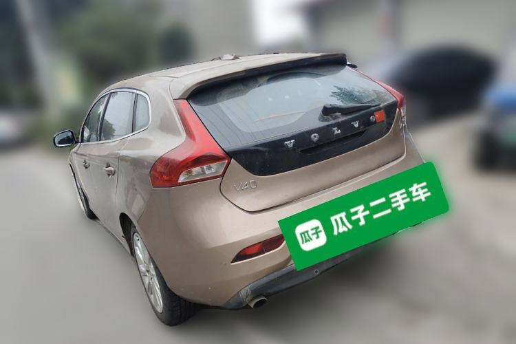 Used Volvo V40 2013 2.0T Zhiya Edition Rear Left 45 Deg