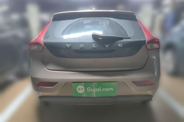 Used Volvo V40 2013 2.0T Zhiya Edition Rear