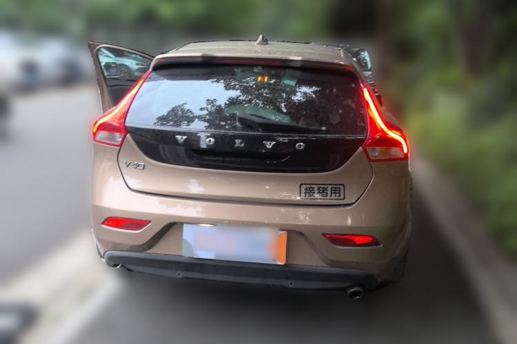 Used Volvo V40 2013 2.0T Zhiya Edition Rear