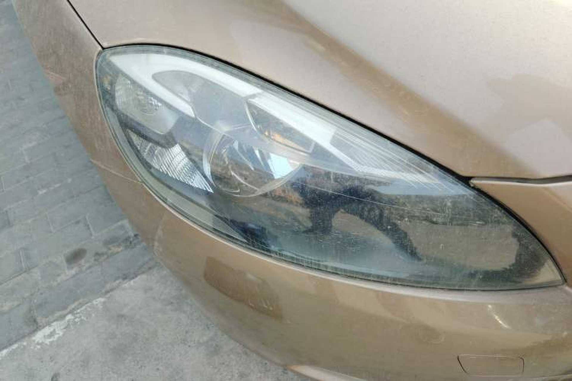 Used Volvo V40 2013 2.0T ZhiShang Version Right Front Headlight