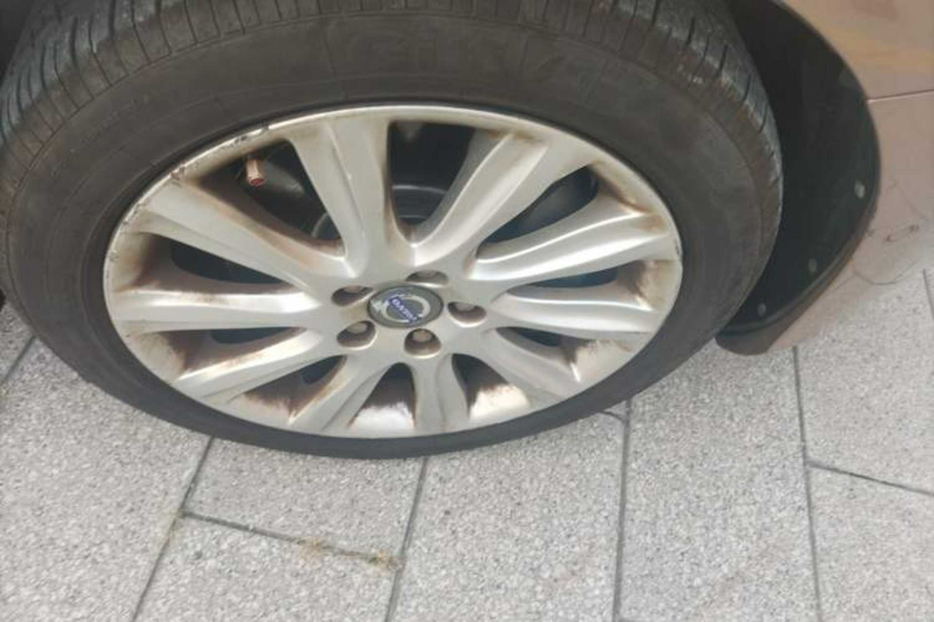 Used Volvo V40 2013 2.0T Zhiya Edition Right Front Wheel Hub