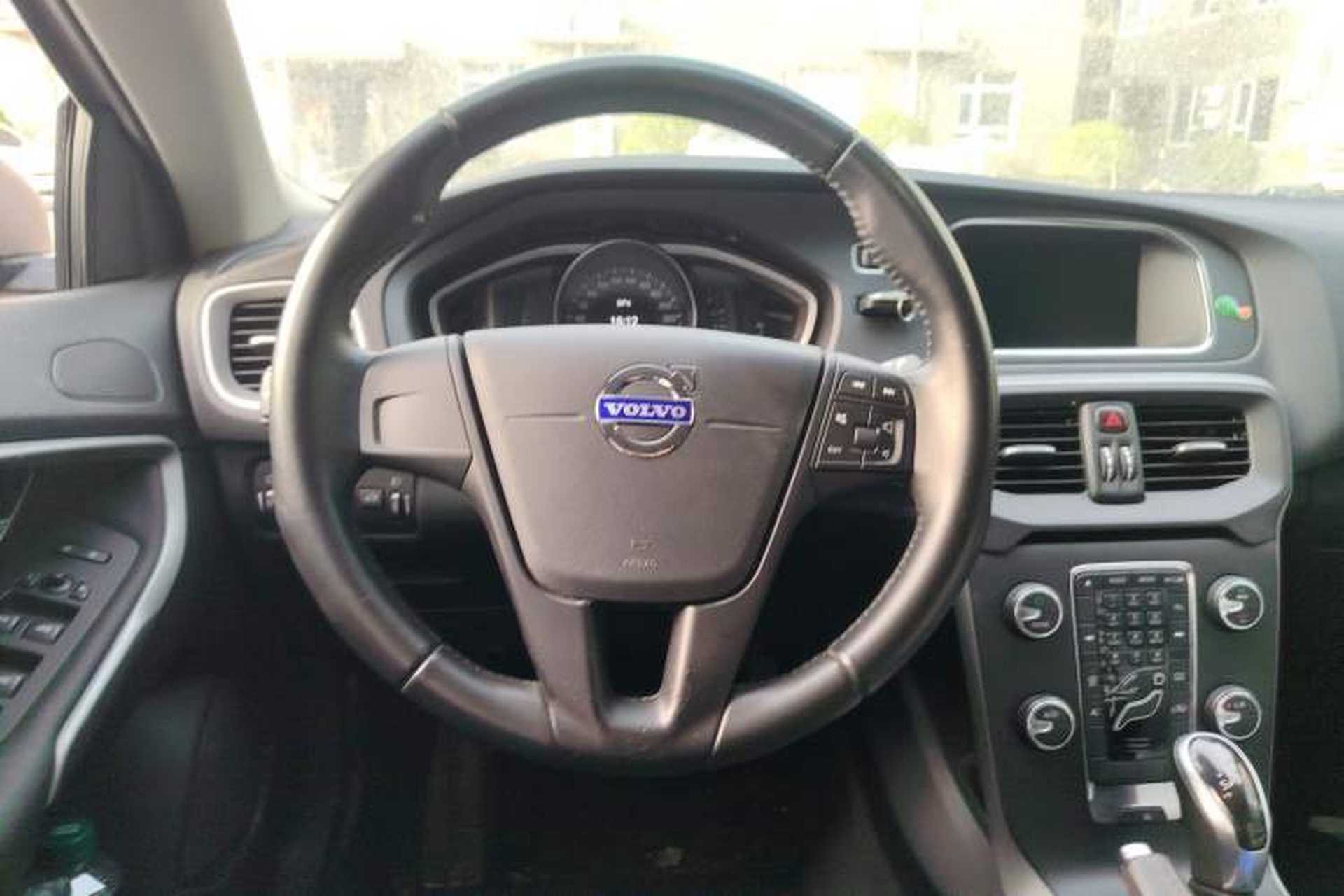 Used Volvo V40 2013 2.0T ZhiShang Version Steering Wheel